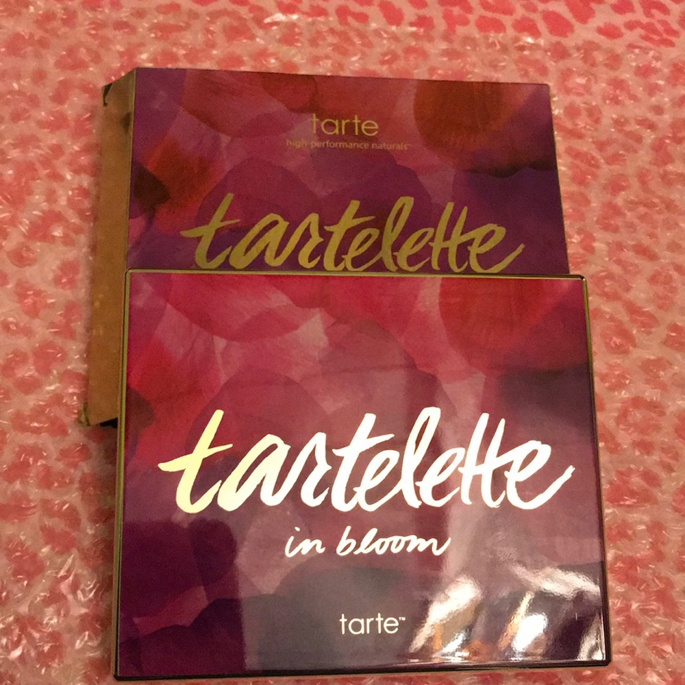 TARTELETTE IN BLOOM EYESHADOW PALETTE